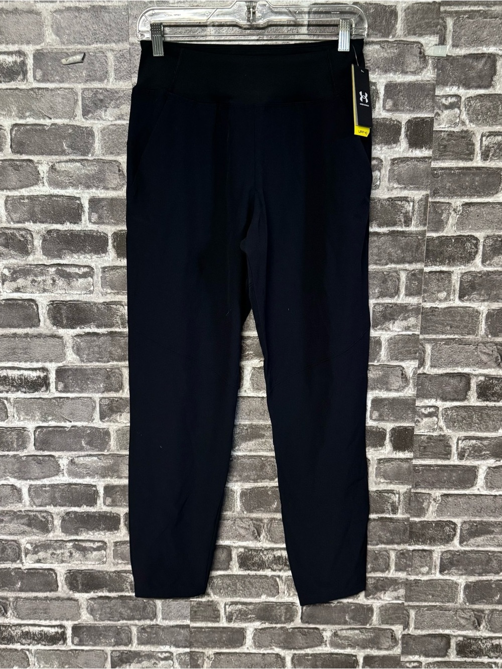 NWT Under Armour Fish Pro Woven Pant black pockets